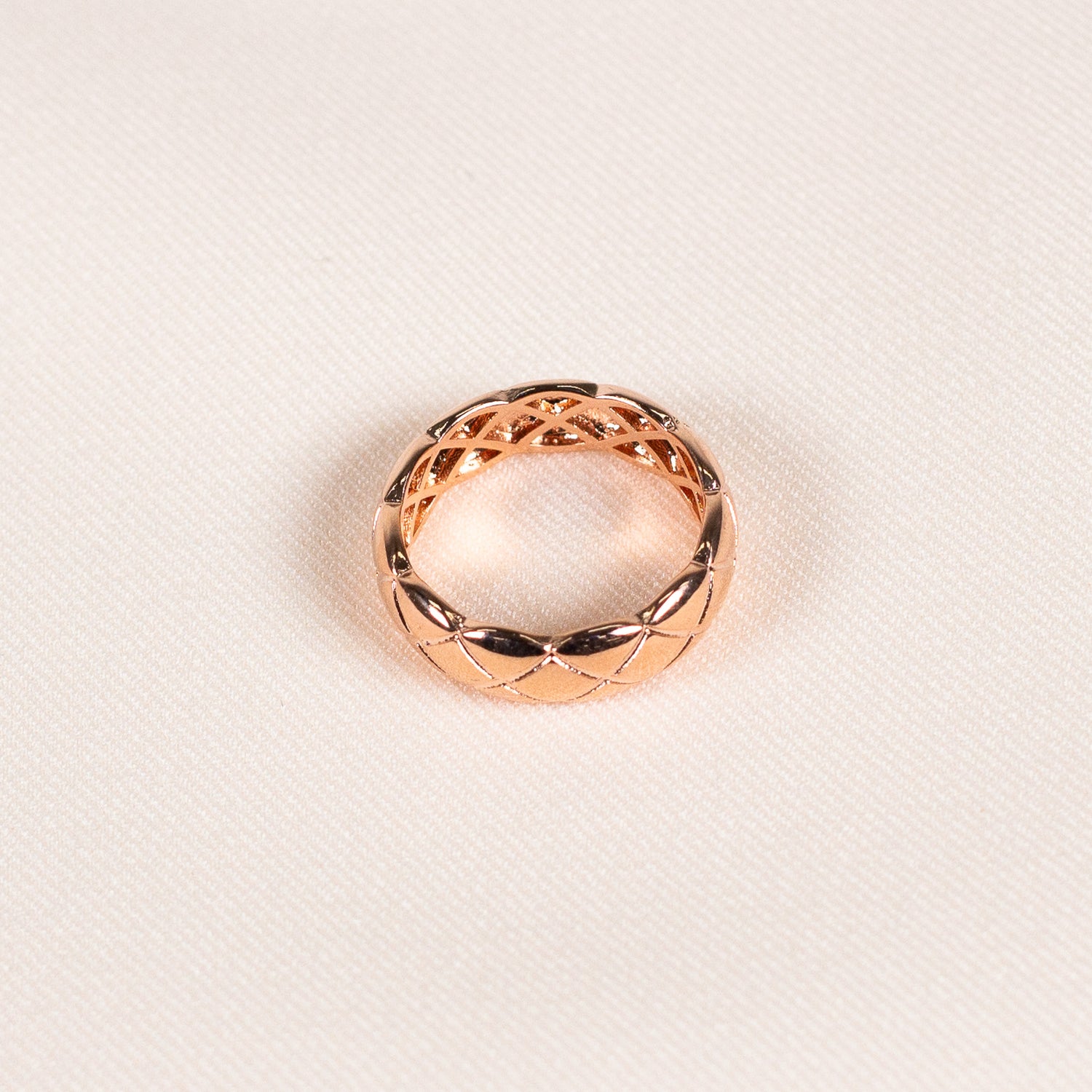 Rosegold-toned Criss-crossing Ring